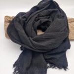 Szal czarna czerń