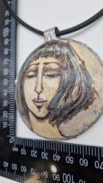 Wisior Zamyślona Piękność - obrazek 13