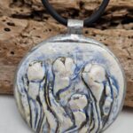 Wisior Białe Kwiaty