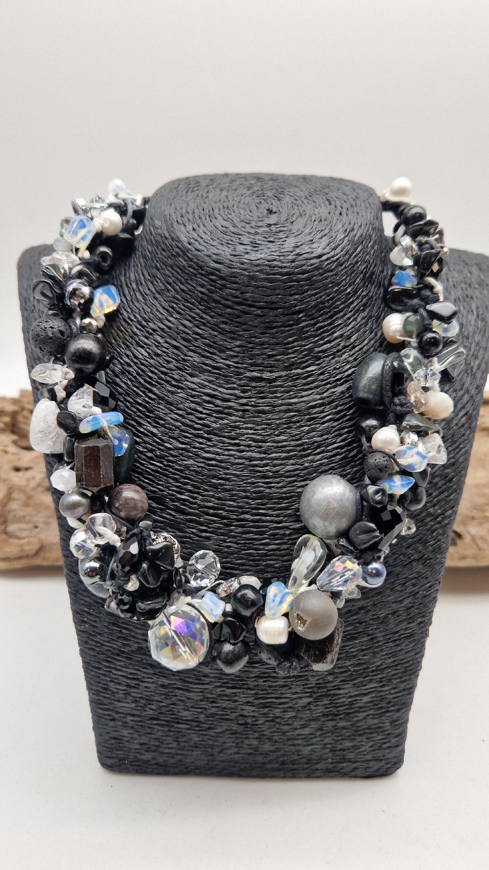 naszyjnik_czarno-bialy_18 Naszyjnik Elegancka Bea - obrazek 1