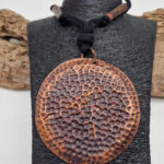 Wisior Miedzianooka Bogini