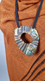 Wisior Mosiężna Lekkość - obrazek 2