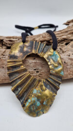 Wisior Mosiężna Lekkość