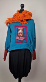 Zachmurzona Frida z Kwiatami - obrazek 11