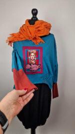 Zachmurzona Frida z Kwiatami - obrazek 12