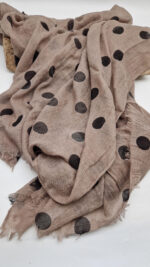 Szal Cappuccino w kropki