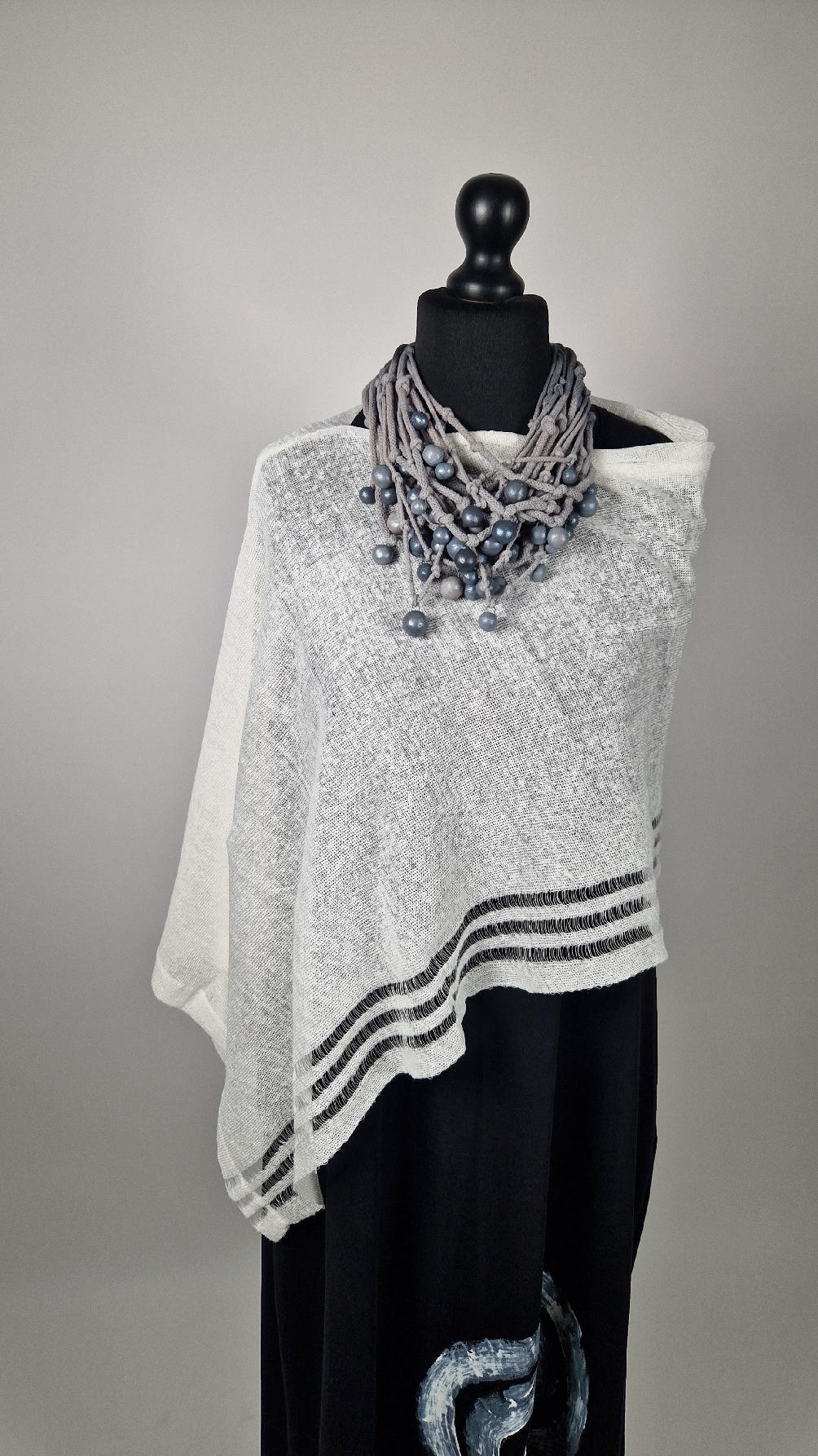 ponczo_bianco_5 Poncho Bellissima Bianca - obrazek 1